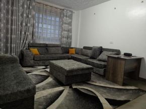 Lakefront Haven:Your funky abode